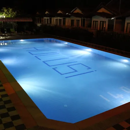 Hulusi Hotel *