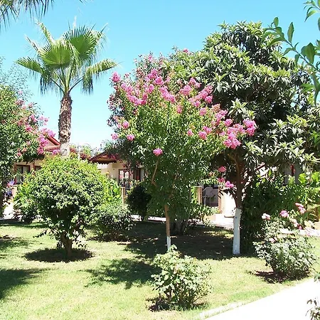 Hulusi Hotel Side