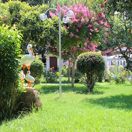 Hulusi Hotel Side